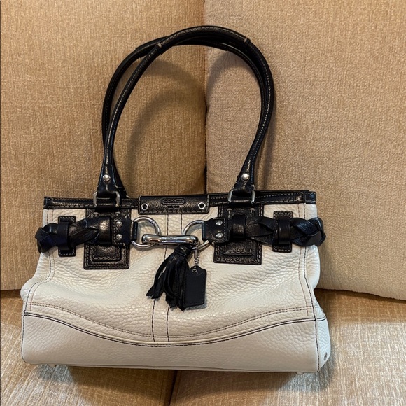 Coach Black and Cream Shoulder Bag - Picture 14 of 14